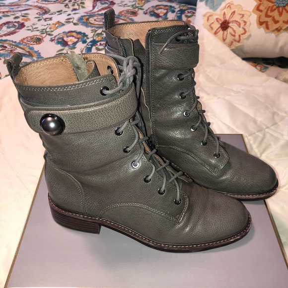 Louise et Cie Shoes - Louise et Cie gray lace up combat boot. Sz 8.5 Louise et Cie Shoes - Louise et Cie gray lace up combat boot. Sz 8.5